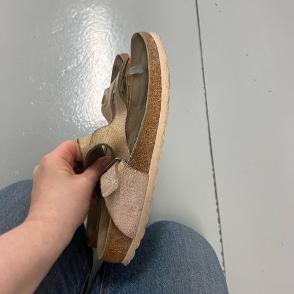 Birkenstock Gizeh Metallic Pink Sandals, size 39 - Picture 7 of 9